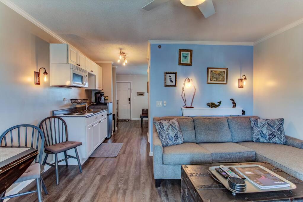 Kraken'S Den * Oceanview * Steps To Ocean * Pool Apartment Carolina Beach Ngoại thất bức ảnh