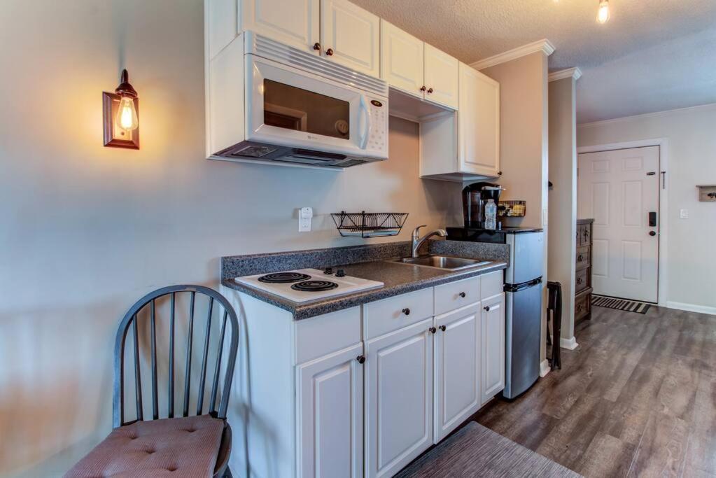 Kraken'S Den * Oceanview * Steps To Ocean * Pool Apartment Carolina Beach Ngoại thất bức ảnh