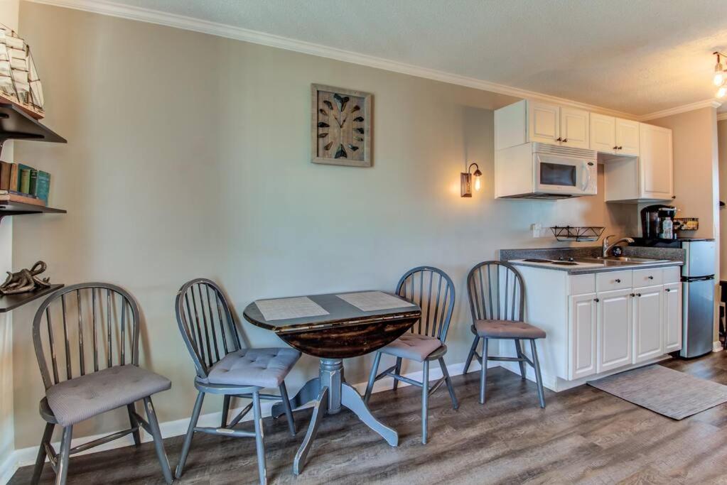 Kraken'S Den * Oceanview * Steps To Ocean * Pool Apartment Carolina Beach Ngoại thất bức ảnh