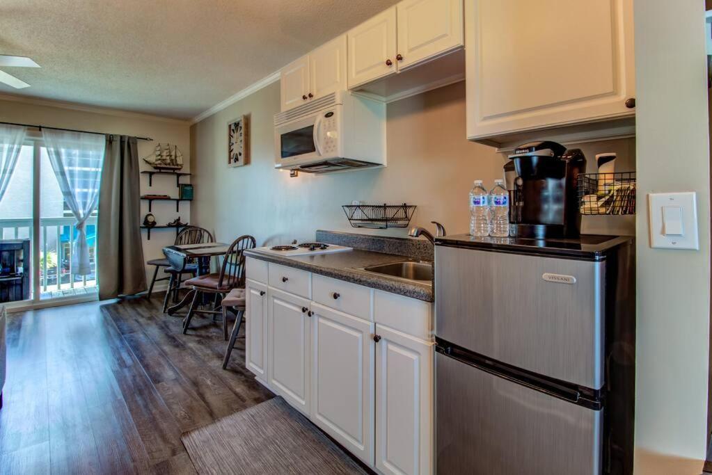 Kraken'S Den * Oceanview * Steps To Ocean * Pool Apartment Carolina Beach Ngoại thất bức ảnh